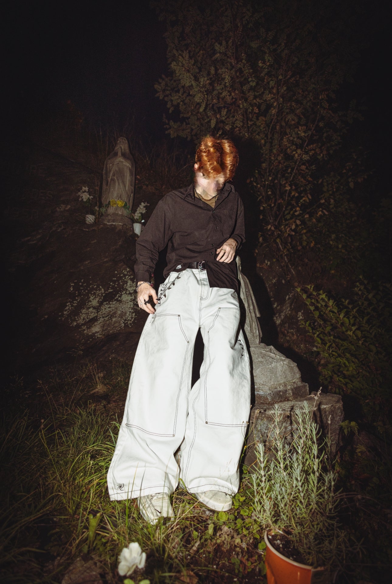 (PRE ORDER) WHITE POISON WORLD Baggy jeans