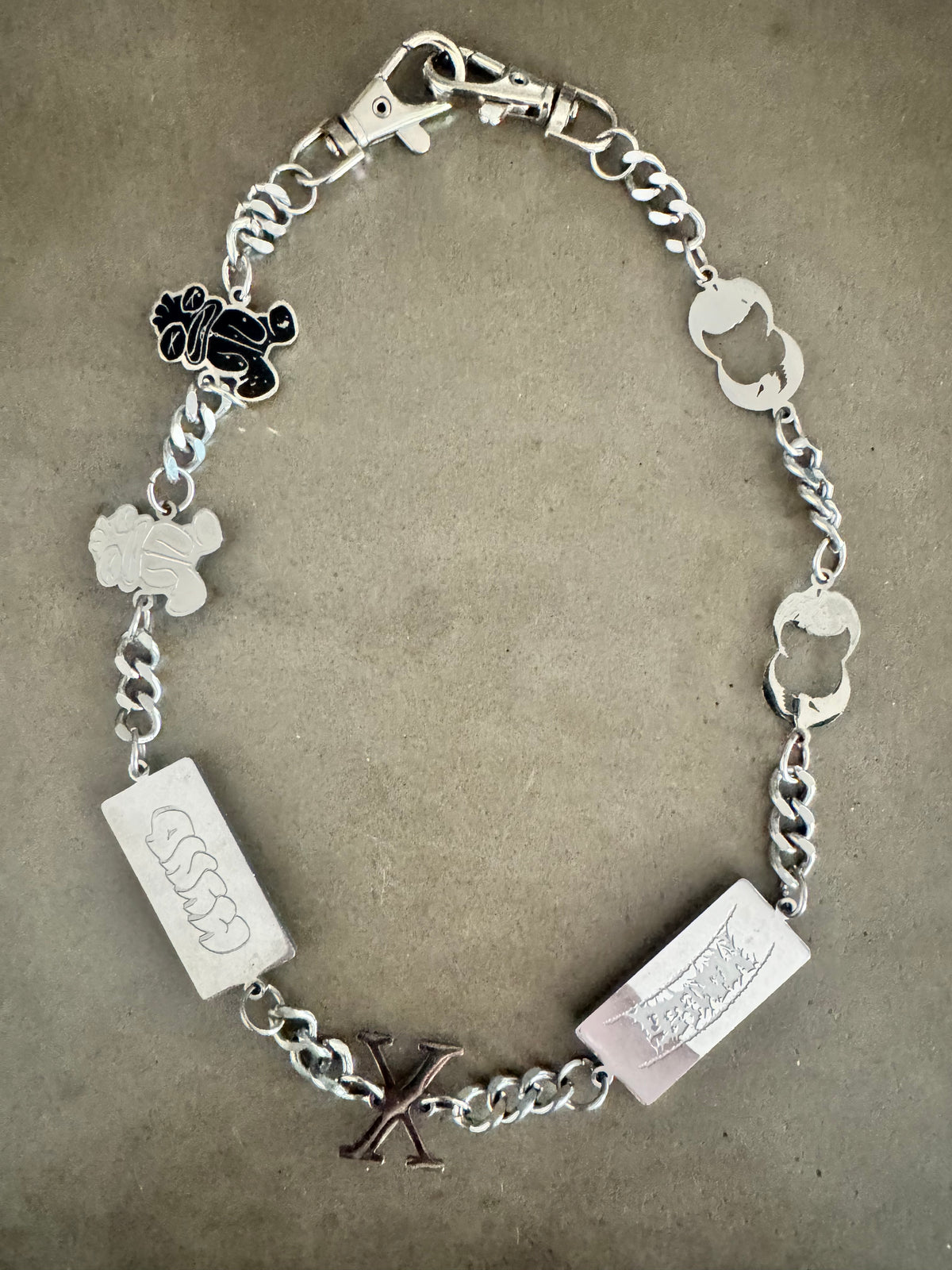 MOONLESS X MYND - Wallet Chain - Collab