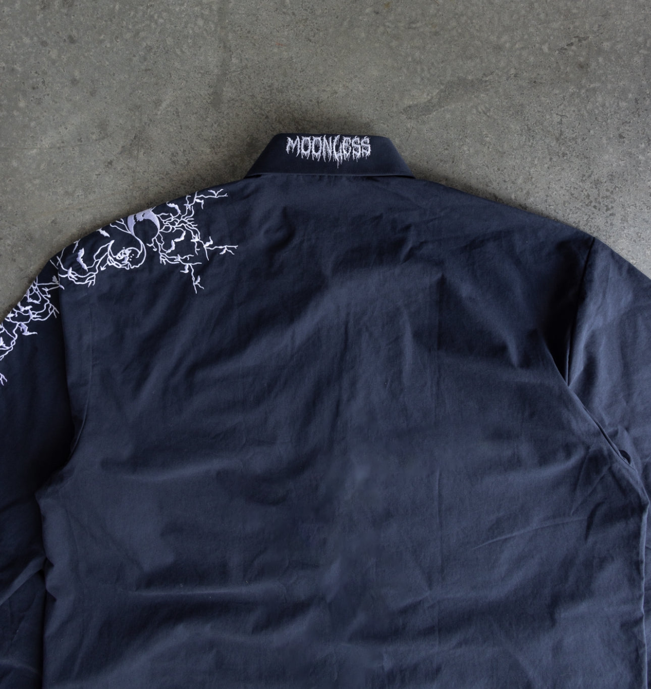 35K STITCHES POISON Button up