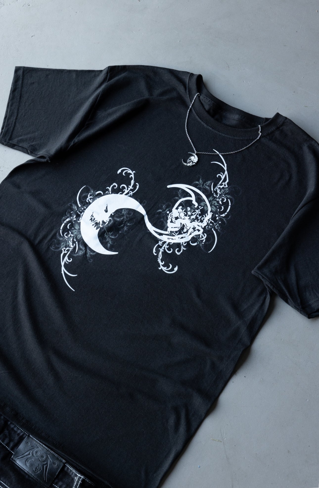 LETHAL MOON- T-Shirt