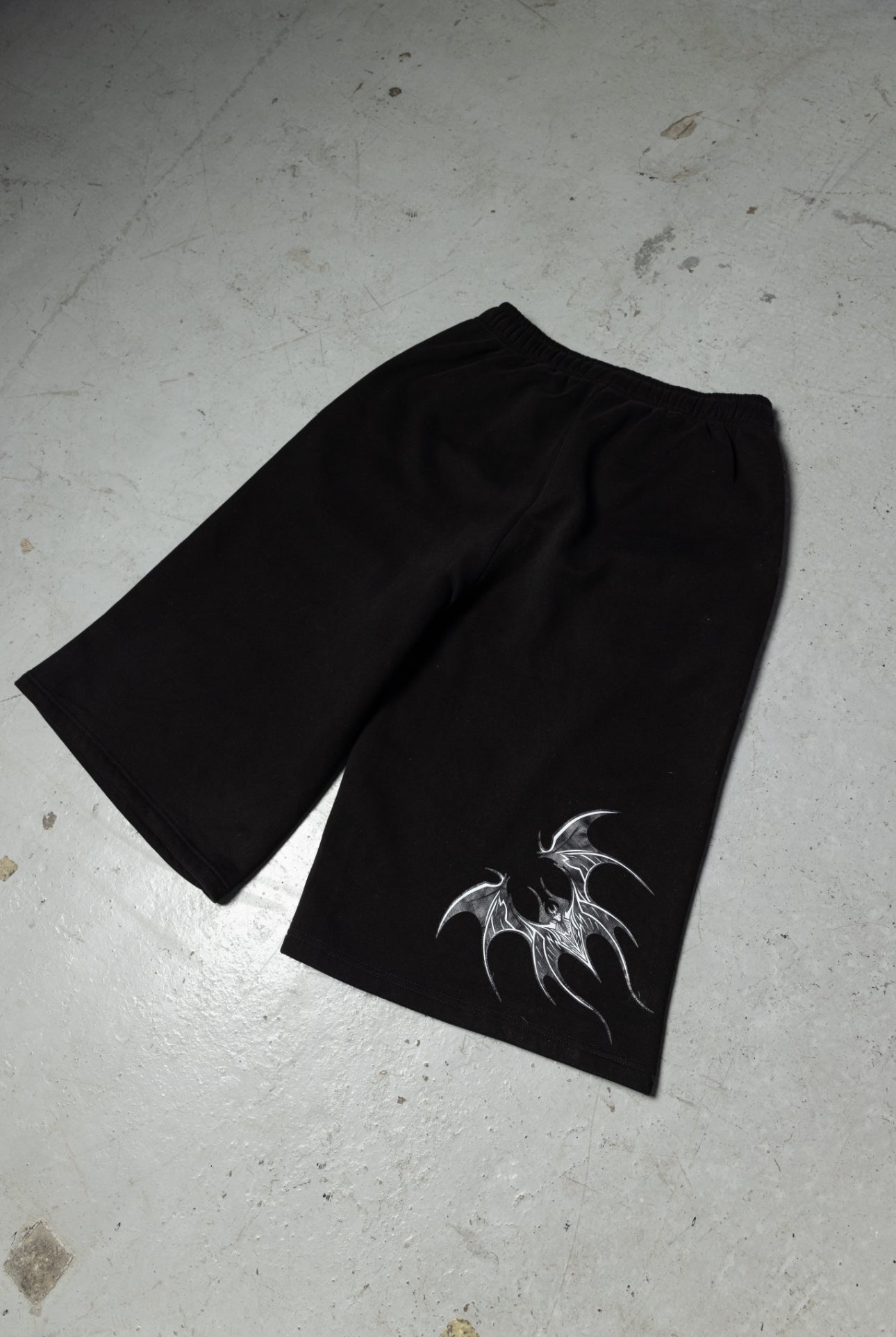 DAYDREAM - 3/4 Capri Sweatshorts