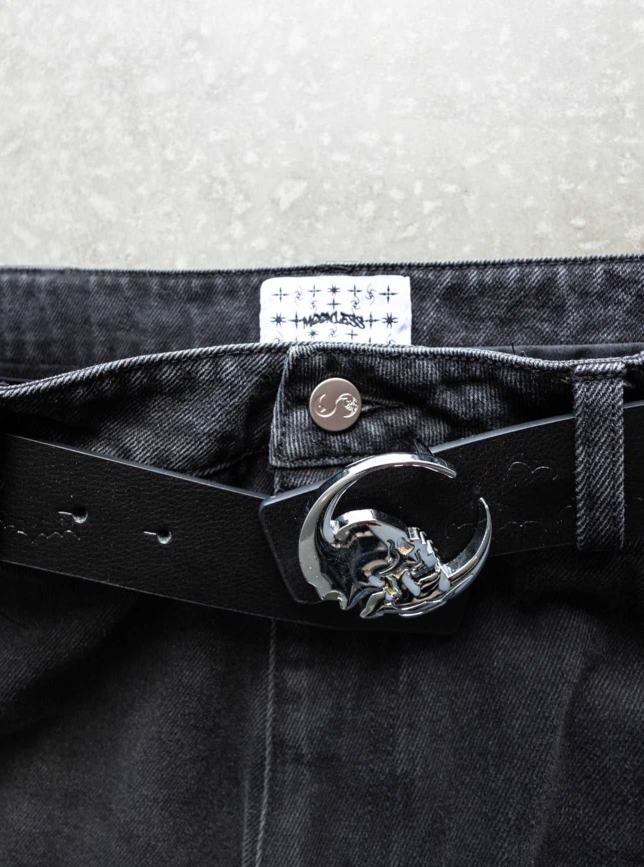 (PRE ORDER) ALL BLACK POISON WORLD Baggy jeans