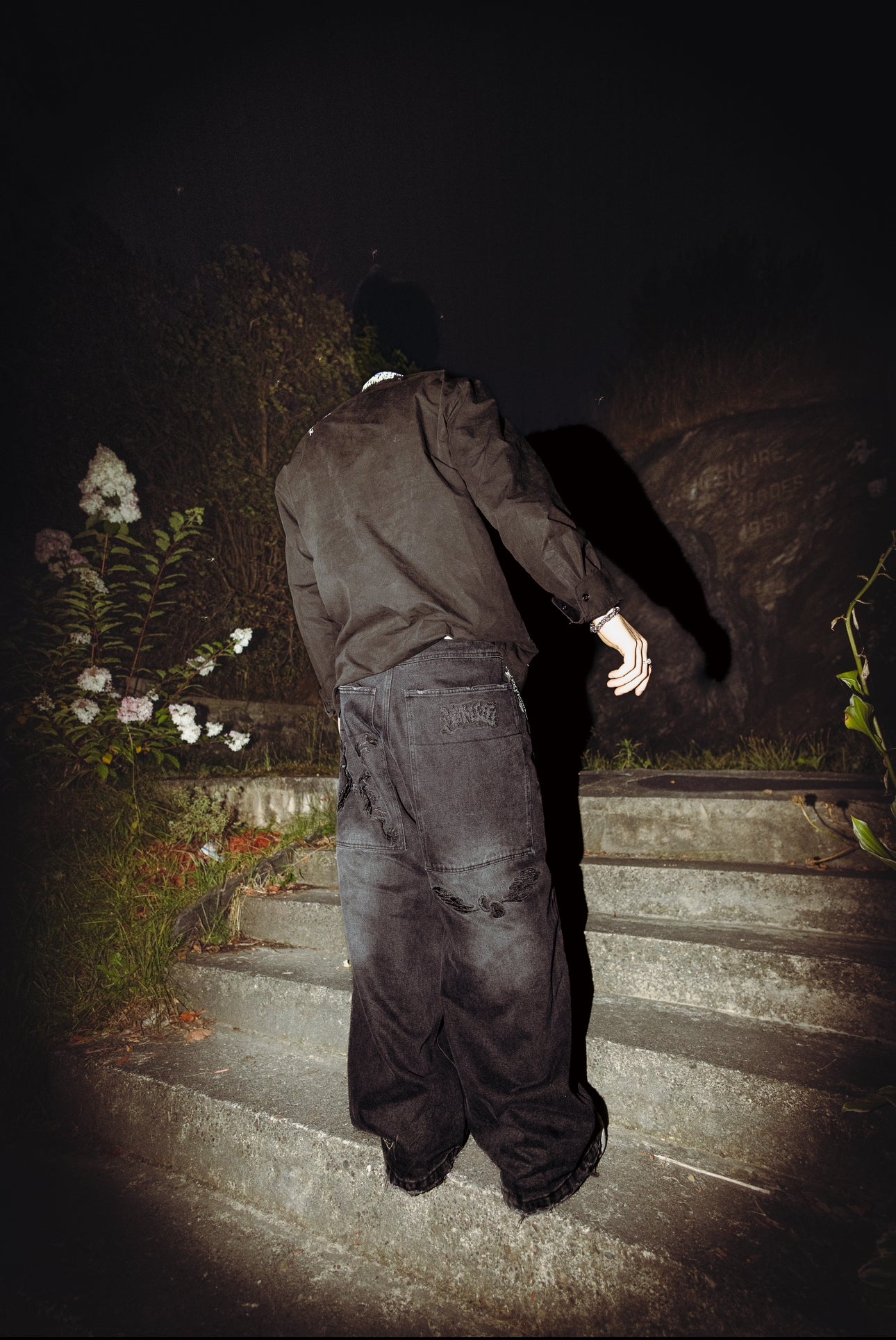 (PRE ORDER) ALL BLACK POISON WORLD Baggy jeans