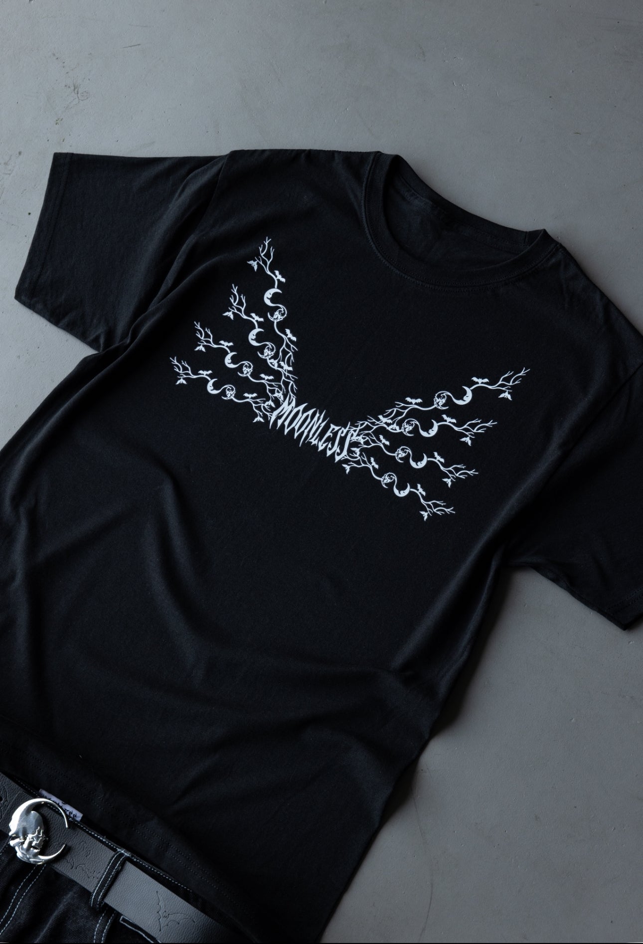 POISON VINE- T-Shirt