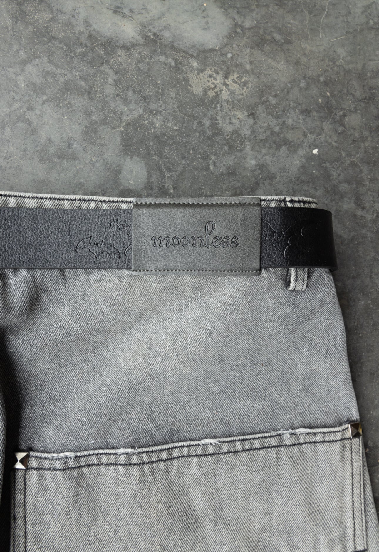 STUDDED - Grey - Baggy Jeans