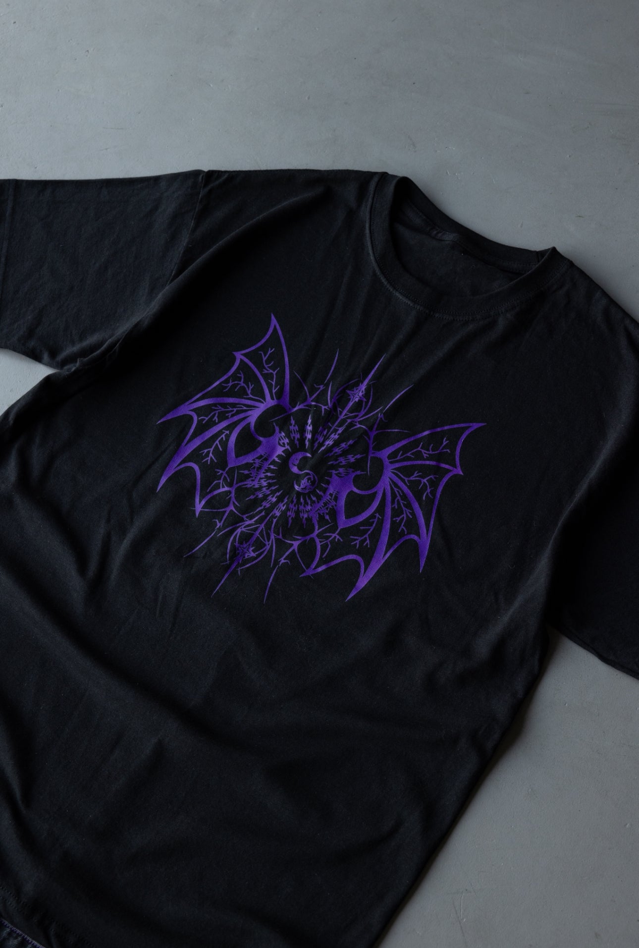 FLYING MOON - T-Shirt