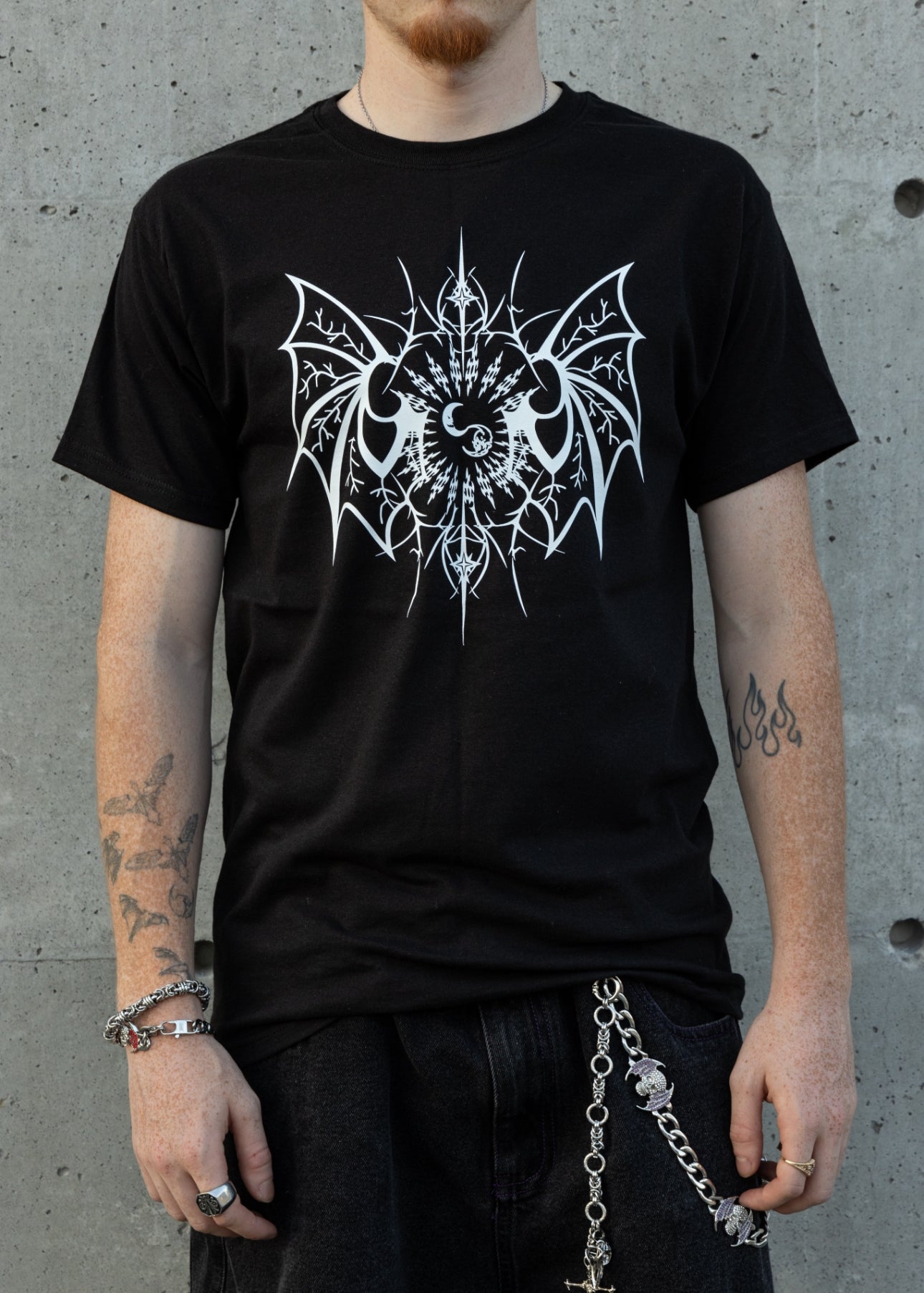FLYING MOON - T-Shirt