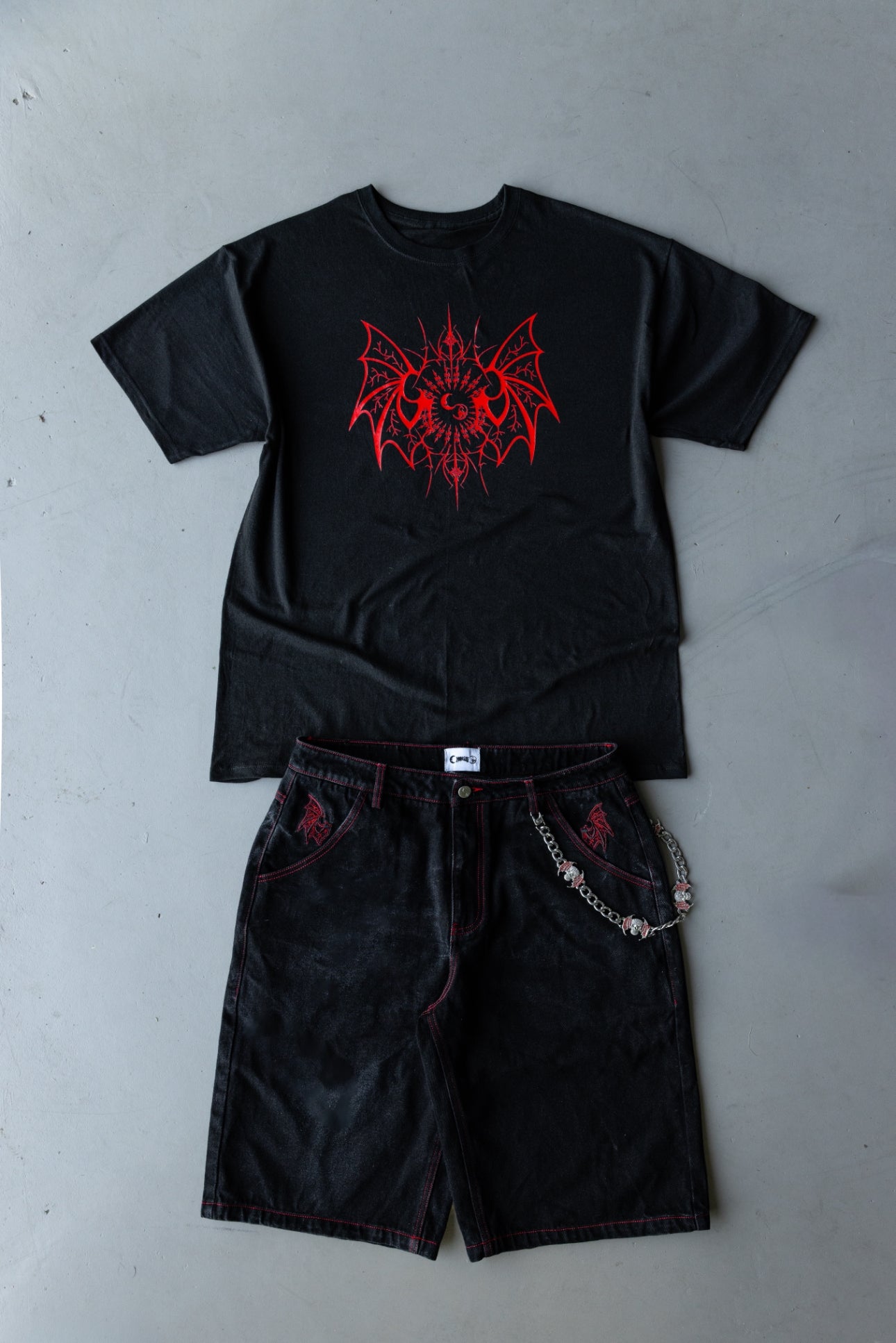 FLYING MOON - T-Shirt