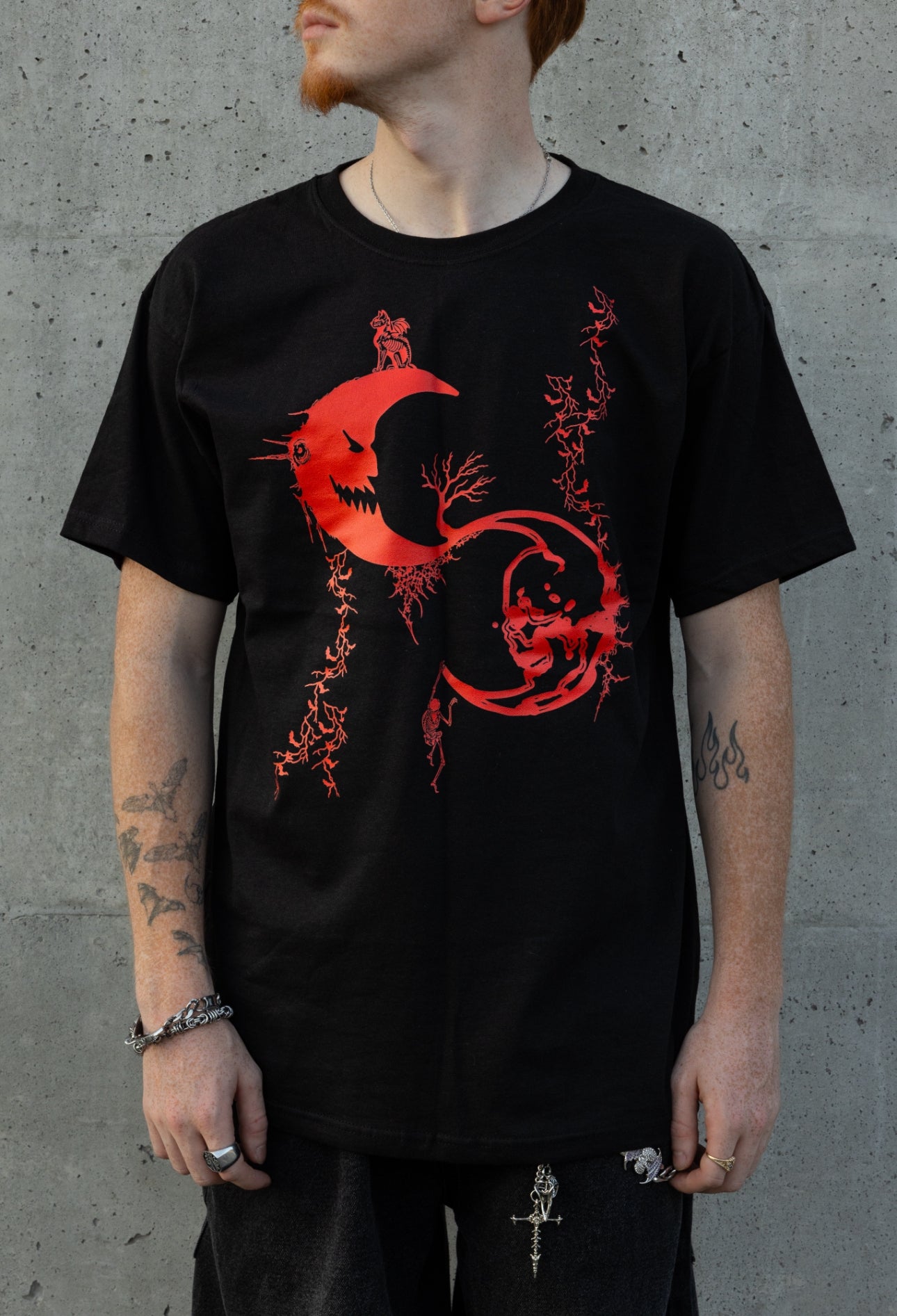UNKNOWN MOON - T-Shirt