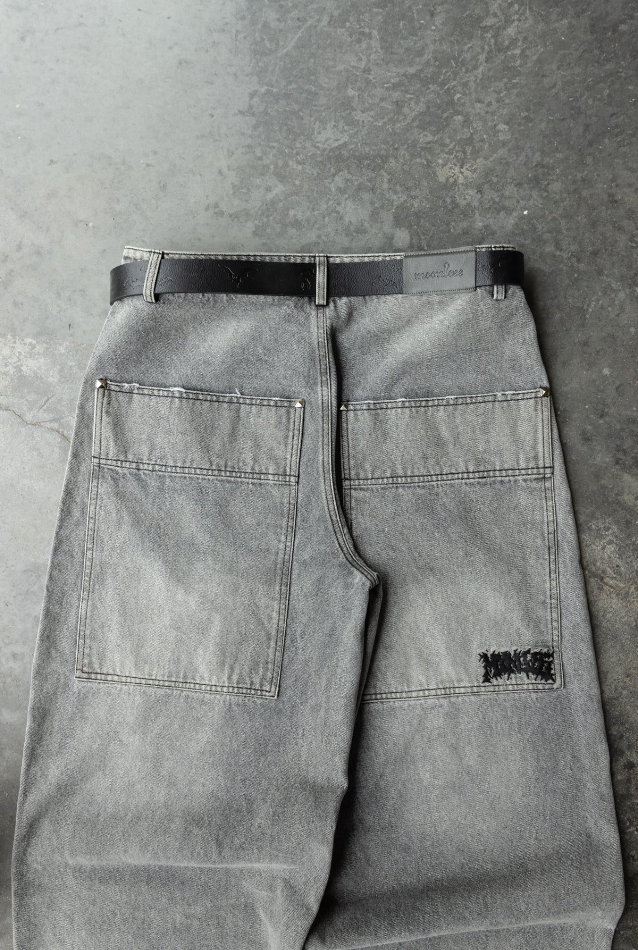 STUDDED - Grey - Baggy Jeans