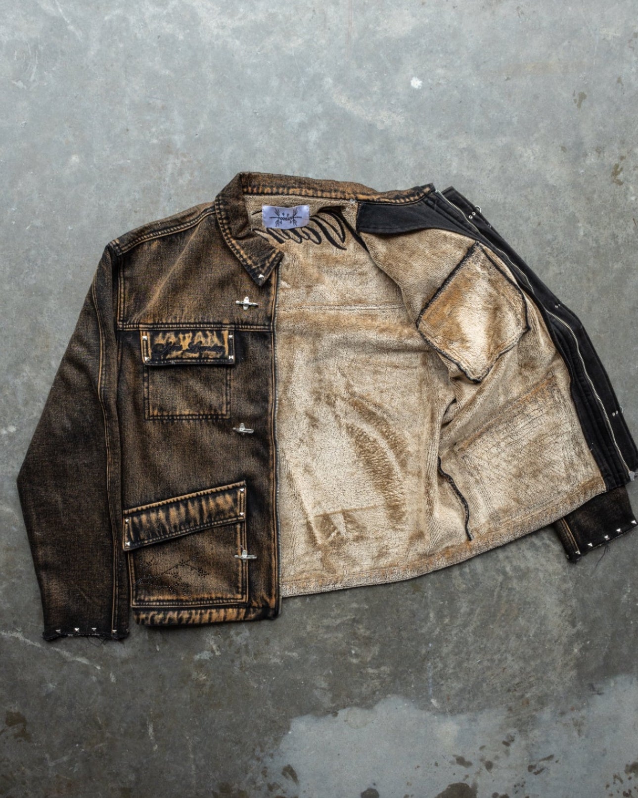 BROWN - SANS LUMIERE PERSISTANT - Studded Contrast Denim - Clip Jacket
