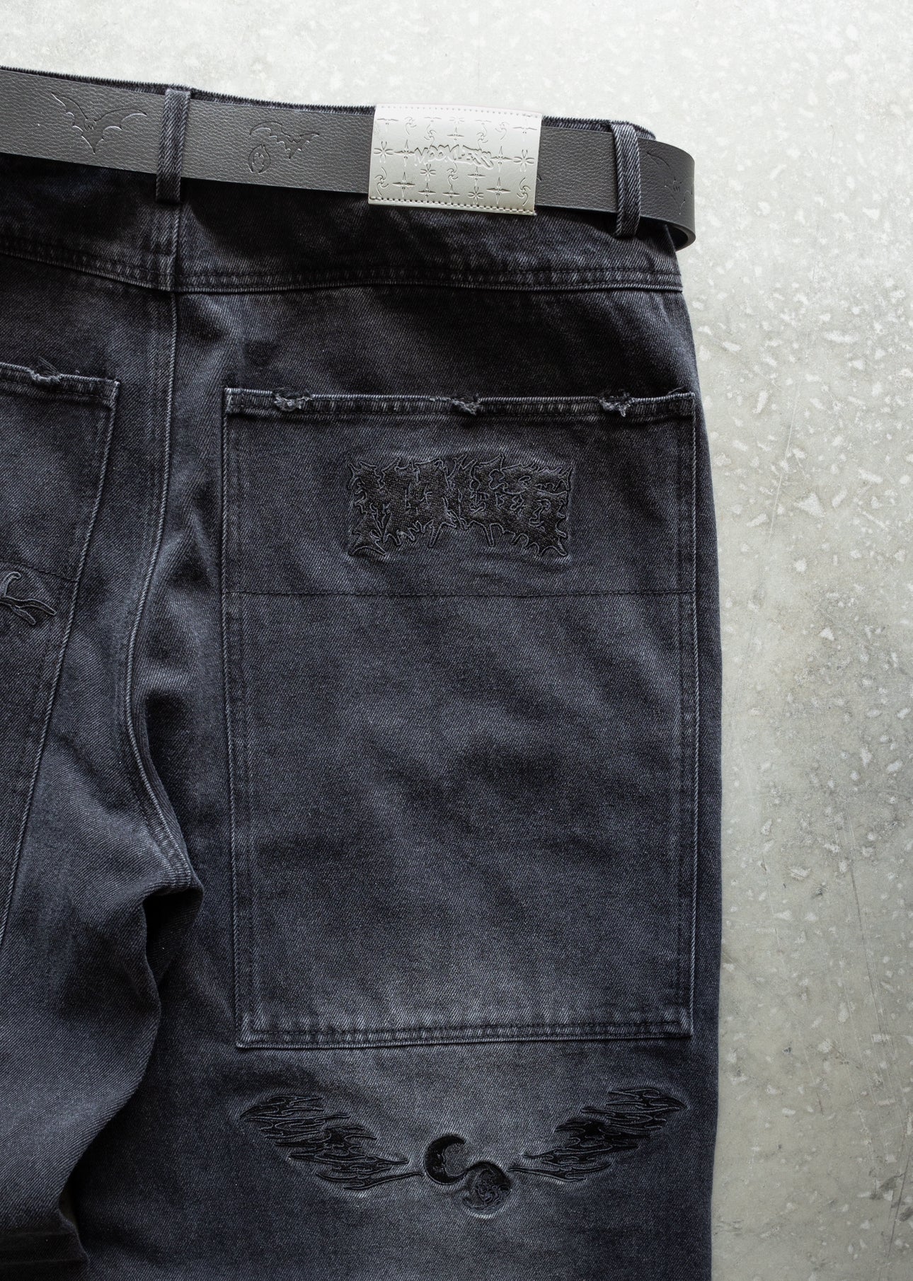 (PRE ORDER) ALL BLACK POISON WORLD Baggy jeans