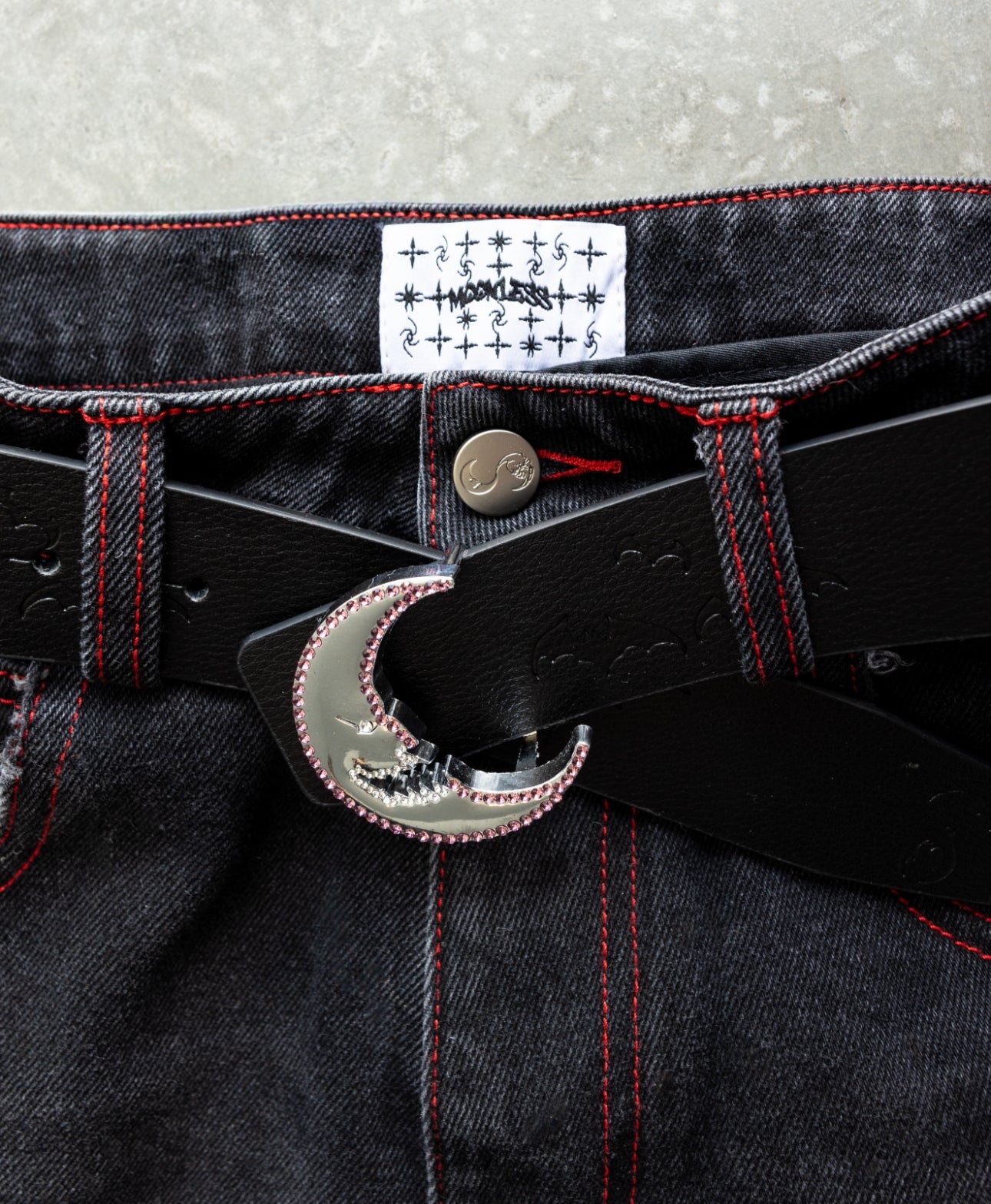 (PRE ORDER) RED POISON WORLD Baggy jeans