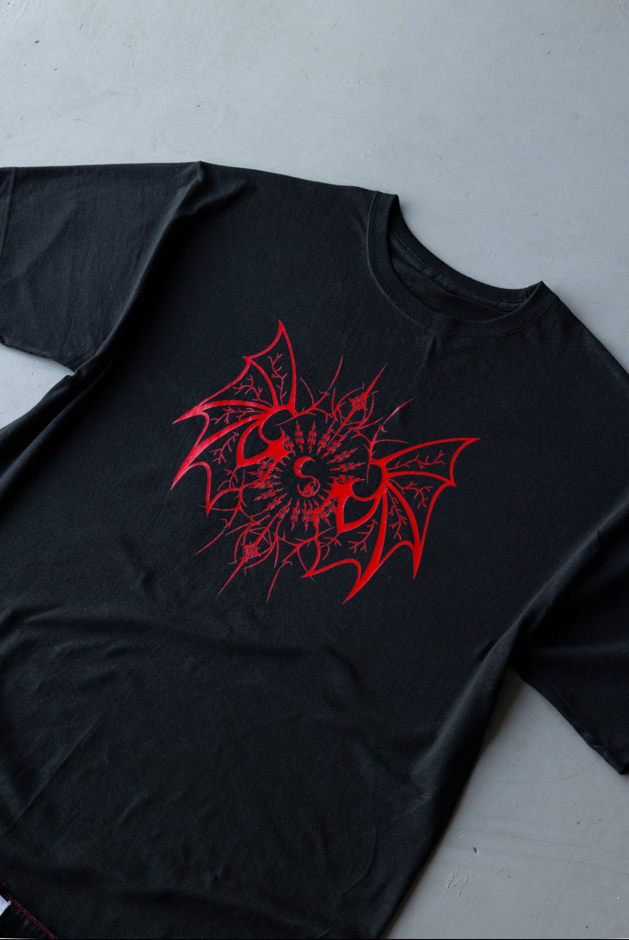 FLYING MOON - T-Shirt
